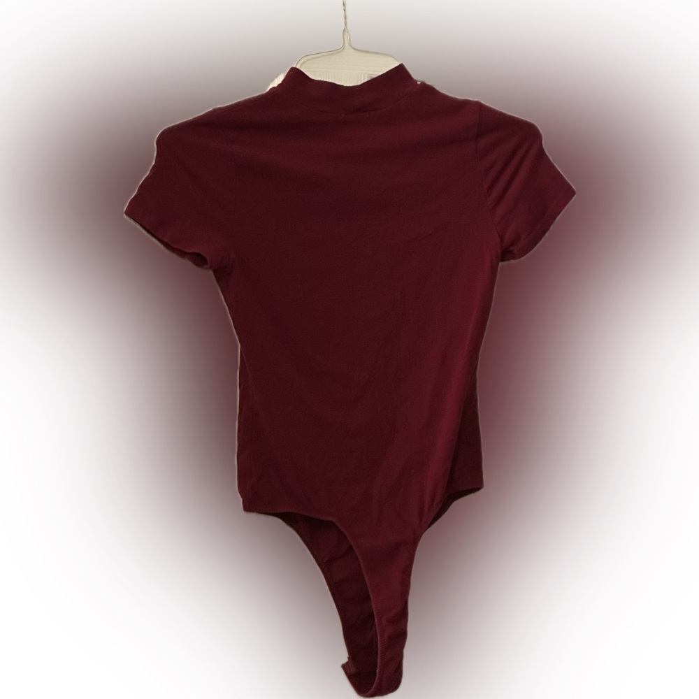 Bozzolo slim fitting medium burgundy bodysuit